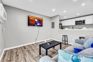 Relaxed 2BR Condo Close to Dining and Entertainment - 2