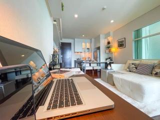 Near BTS Thong Lor l Workspace and Kitchen l Sontana - 1
