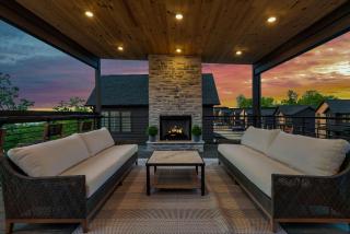 Family Luxury Home Rooftop Deck and Hot Tub - 2