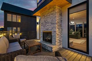 Family Luxury Home Rooftop Deck and Hot Tub - 1