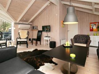 8 person holiday home in Ålbæk-By Traum - 8