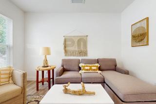 Bowen Village 6104 - 7