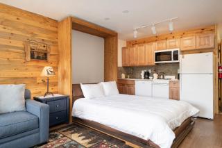 564 Silvercreek Inn - 2