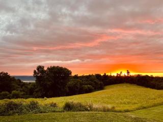 Barn On The Ridge - HOT TUB - Sleeps 6 - De Soto - 4