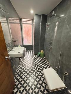 Hotel Classic Inn - 2