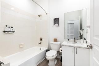 Remodeled Townhome with Pool & Lake Views in Gated - 4