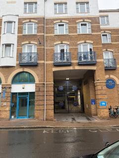 Riverside Flat with Pool,Jacuzzi,Sauna - 9