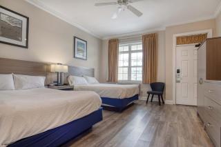 Litchfield Beach 2 Queen Room at Seaside Inn - 9