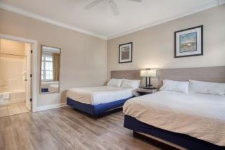 Litchfield Beach 2 Queen Room at Seaside Inn - 8