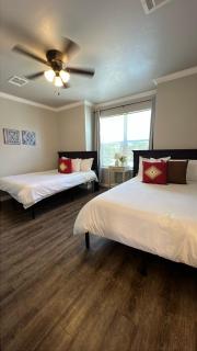 12D- In-unit Washer & Dryer - Free Parking - Fast Wi-Fi - 0