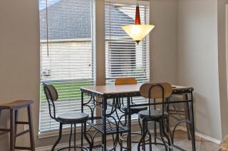 Spacious Retreat for Crews, Corporates & Families - 3