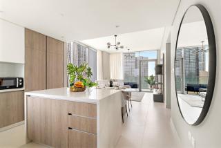 VayK - Elegant 2BR in LIV Marina with Luxury Amenities - 1