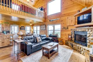 Mtn-View Cabin Deck and Pets Welcome in Murphy - 7