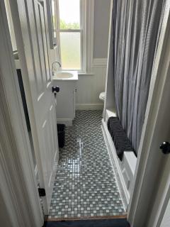 Private Apt In Middletown-wesleyan - 2