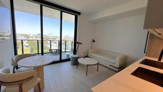 Miami Beach Oceanside Oasis - 5