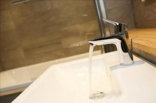 Sleek Penthouse with Rooftop Terrace and Hot Tub - Private Parking - Manchester - 3
