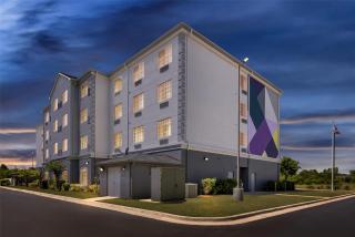Spark by Hilton Homewood Birmingham - 9