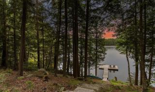 Sunset Heaven 3 Bedroom Lakefront Retreat - 0