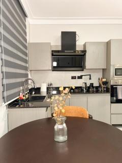 Cozy 1BR With high speed WiFi spacious - Kampala - 5
