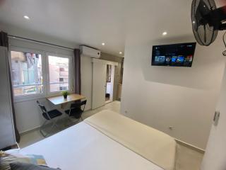 Suites nuevas con baño privado frente al metro st MWC Barcelona-FIRA - 5