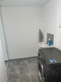 KISHOMes-Munkásszállás és Albérlet -  - 9