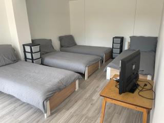 KISHOMes-Munkásszállás és Albérlet - - 1