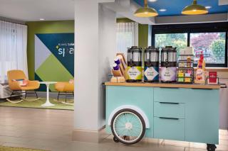 Spark by Hilton Atlanta Cumberland Ballpark - 5