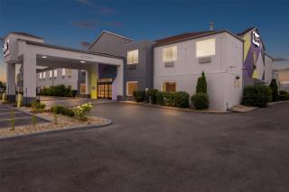 Spark By Hilton Oak Forest I-57 - 9