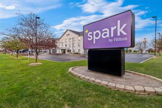 Spark By Hilton Merrillville - 9