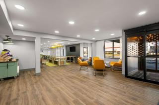 Spark By Hilton Fort Wayne - 7