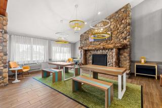 Spark by Hilton Cedar Falls - 8