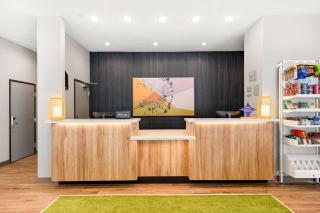 Spark By Hilton Mansfield - 6