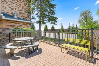 Spark By Hilton Eden Prairie - 8