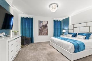 All Vacation Dreams ChampionGates Hot Tub & Pool Mansion - 1