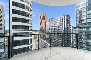 Ensuite Room with Unbeatable Amenities & Prime Box Hill Location in 2B2B Apartment - 5