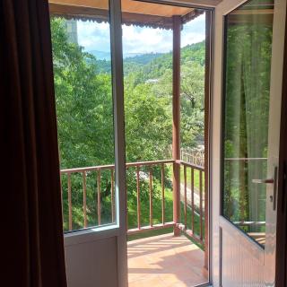 Noor Dilijan - 9