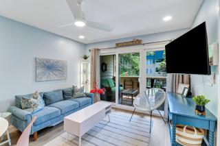Stunning 2 Bedroom Villa Steps to the Beach - Hilton Head Island - 7