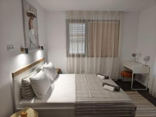 Varna Central Apartment with Free Parking - 9