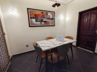 Executive King-Size Bed Room Saloon In Akpakpa Cotonou Benin - 1