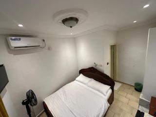 Luxury Villa AC Ensuite Room 5 - 7