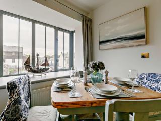 3 Bed in Charlestown 90218 - Charlestown - 4