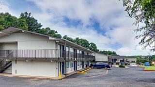Motel 6-Longview, TX - 6
