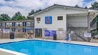 Motel 6-Longview, TX - 5