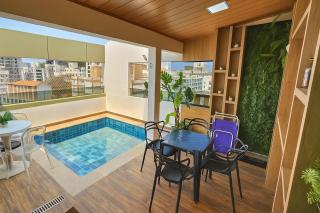 Cobertura com Piscina e Churrasqueira - Enseada - 0