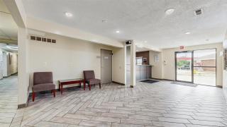 Red Lion Inn & Suites Olathe Kansas City - 3