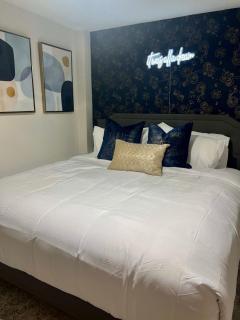 15A Stylish City Condo in Downtown Atlanta - 6