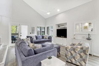 Palmetto Dunes Villa Walk to Beach Golf & Pool - 1