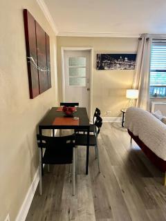 3H The Sweet Suite at Peachtree Towers - 4