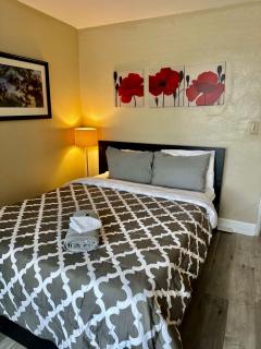 3H The Sweet Suite at Peachtree Towers - 2