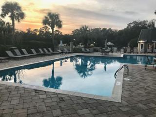 108 Evian Villa near Tennis Pickleball Pool & Beach - 7